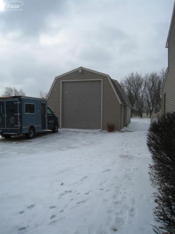 8472 East Potter Road Davison, MI 48423 - Photo 27 of 33 20338739-26.JPG