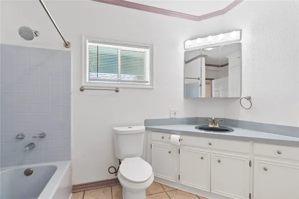 $2,400 | 5305 Bonner Drive, Corpus Christi, TX 78411