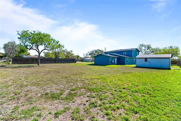 $2,400 | 5305 Bonner Drive, Corpus Christi, TX 78411