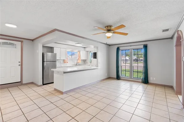 $2,400 | 5305 Bonner Drive, Corpus Christi, TX 78411