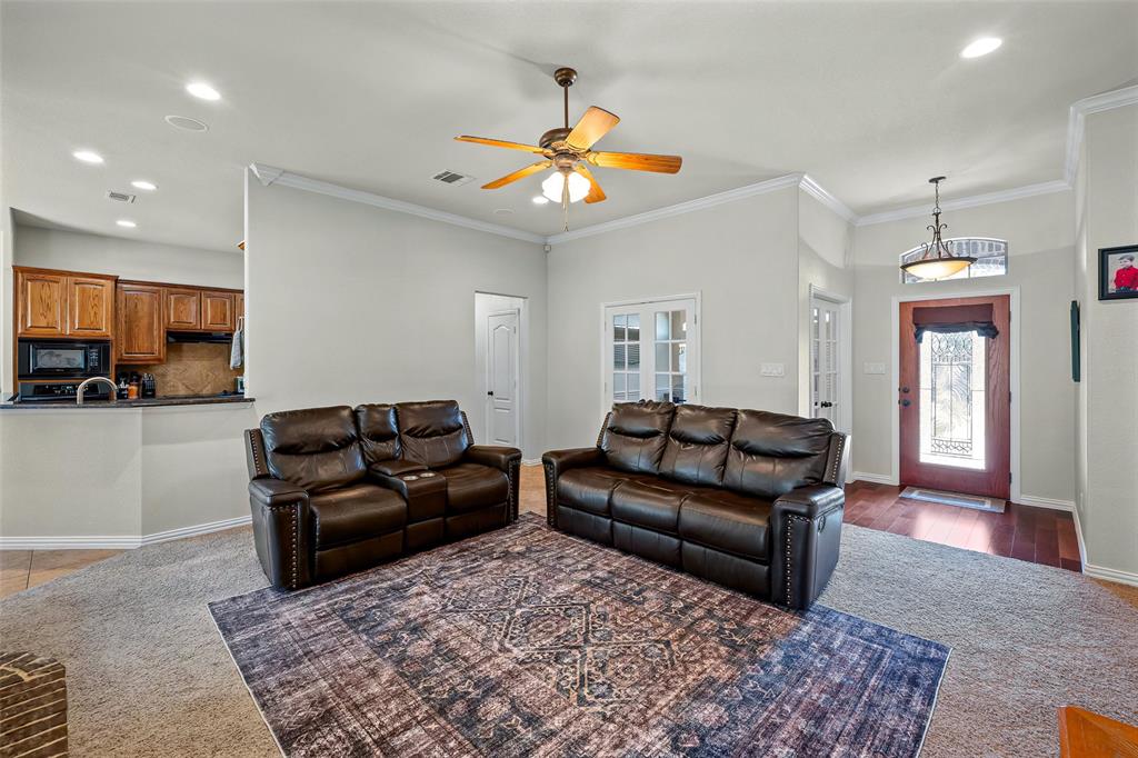 9719 Ravenswood Road Granbury, TX 76049 - Photo 14 of 40 Gallery Image 14