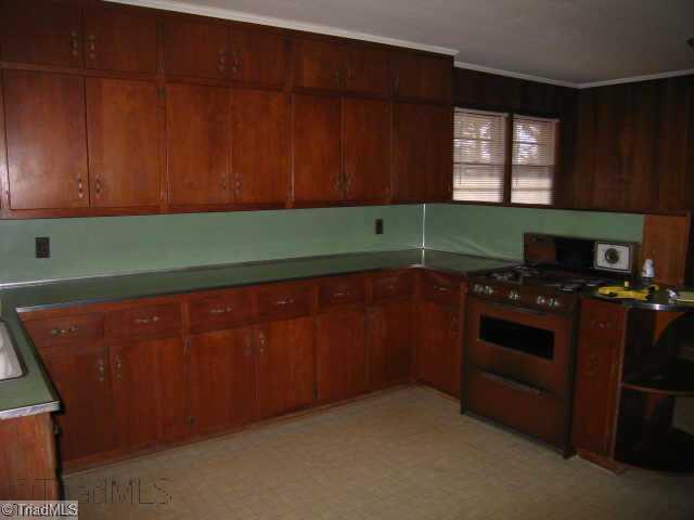 1872 Highway 770 Sandy Ridge, NC 27046 - Photo 5 of 9 Kitchen.