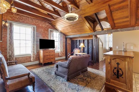 $3,900,000 | 521 Dauphine Street, New Orleans, LA 70112