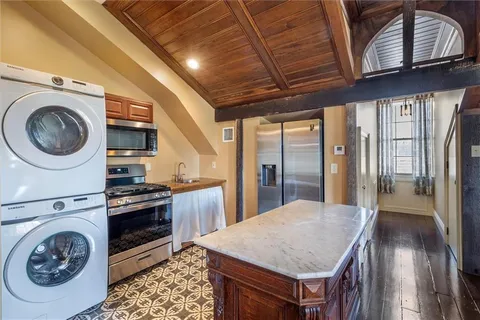 $3,900,000 | 521 Dauphine Street, New Orleans, LA 70112