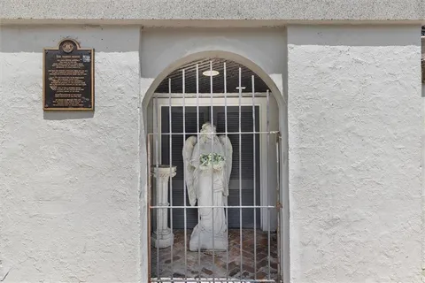 $3,900,000 | 521 Dauphine Street, New Orleans, LA 70112