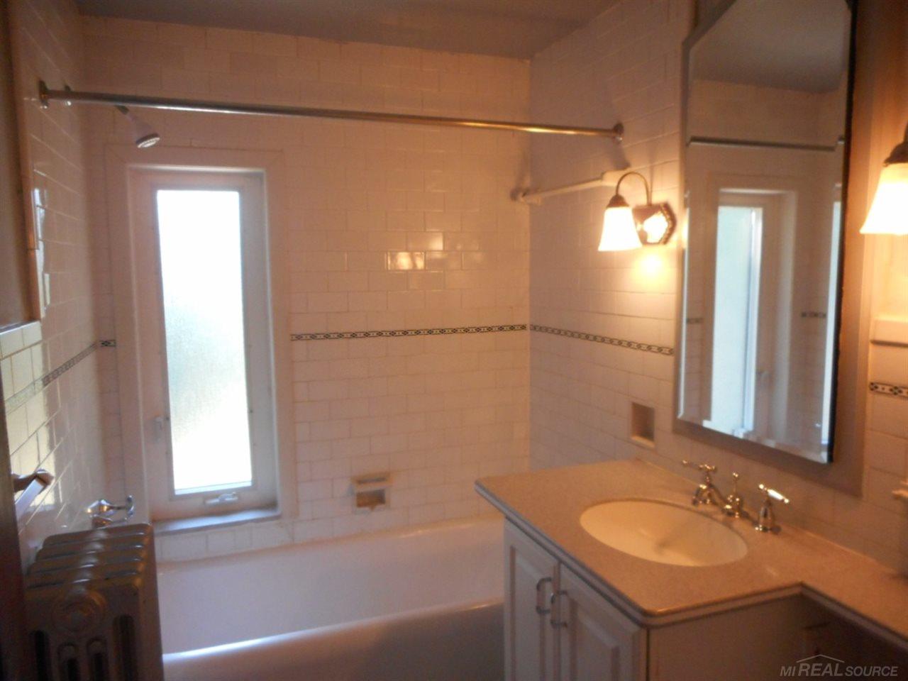 425 Lincoln Road Grosse Pointe, MI 48230 - Photo 14 of 19