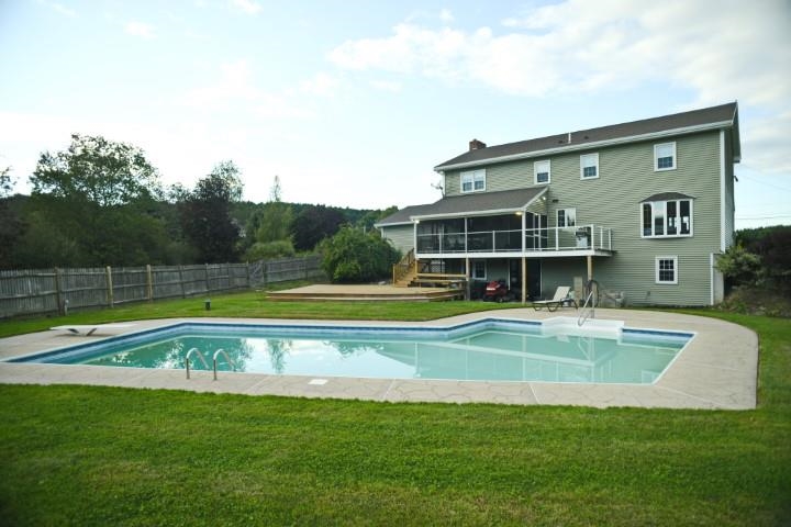 11 Jeremy Hill Road Pelham, NH 03076 - Photo 3 of 36