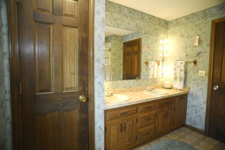 11 Jeremy Hill Road Pelham, NH 03076 - Photo 25 of 36