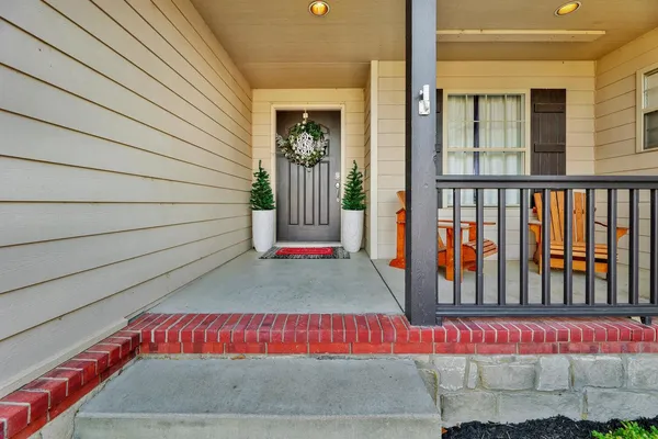 $367,500 | 827 North Bristol Court, Wichita, KS 67206
