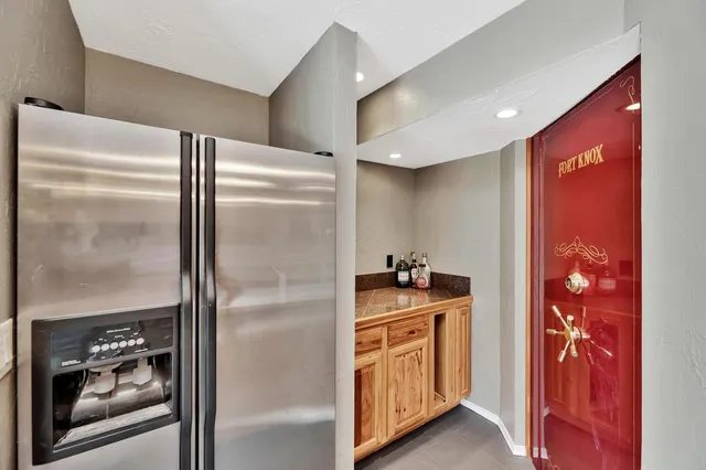 $367,500 | 827 North Bristol Court, Wichita, KS 67206