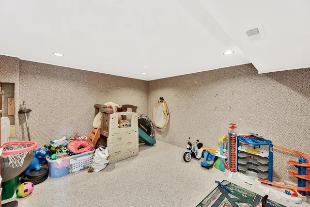 $367,500 | 827 North Bristol Court, Wichita, KS 67206