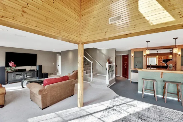 $367,500 | 827 North Bristol Court, Wichita, KS 67206