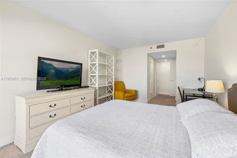 $419,000 | 4000 Towerside Terrace, Unit 2005, Miami, FL 33138