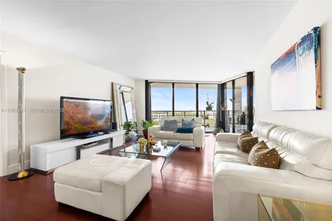 $419,000 | 4000 Towerside Terrace, Unit 2005, Miami, FL 33138