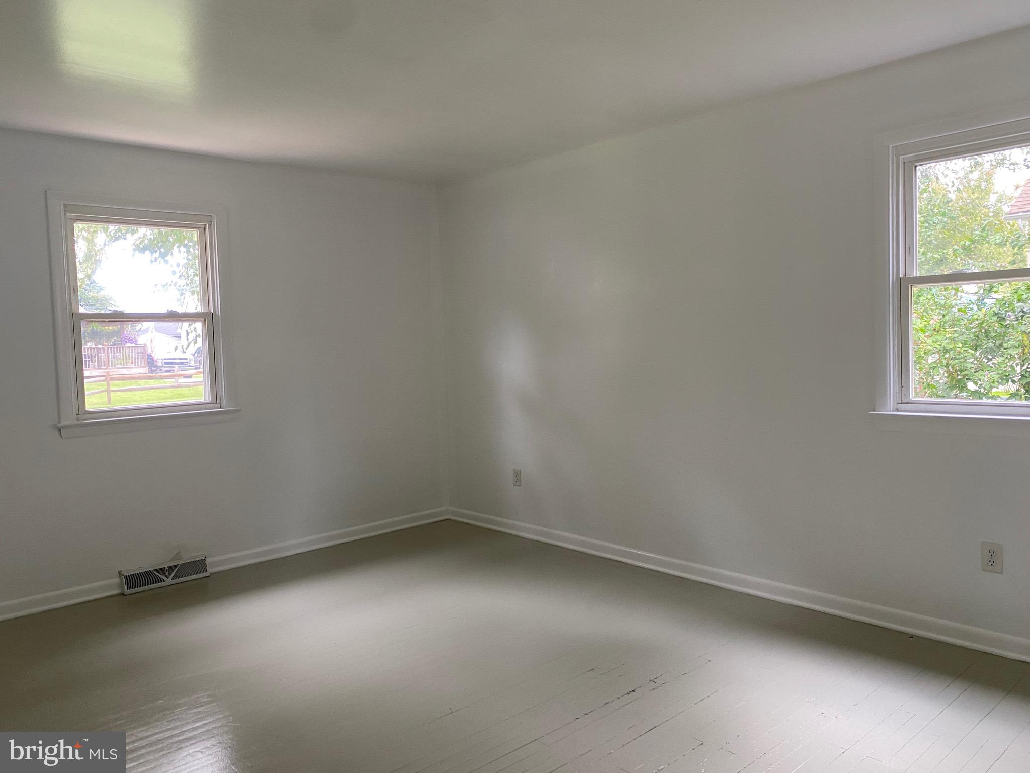 4 Riviera Drive Pennsville, NJ 08070 - Photo 13 of 22 an empty room with a window
