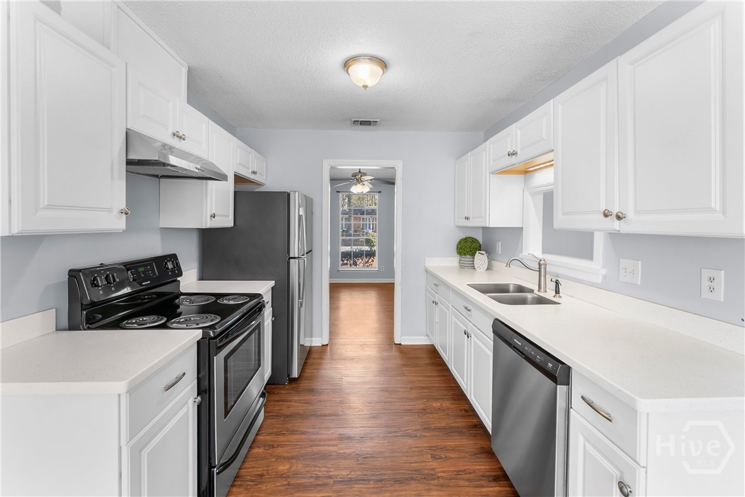 9 Brandy Lane Savannah, GA 31419 - Photo 7 of 32