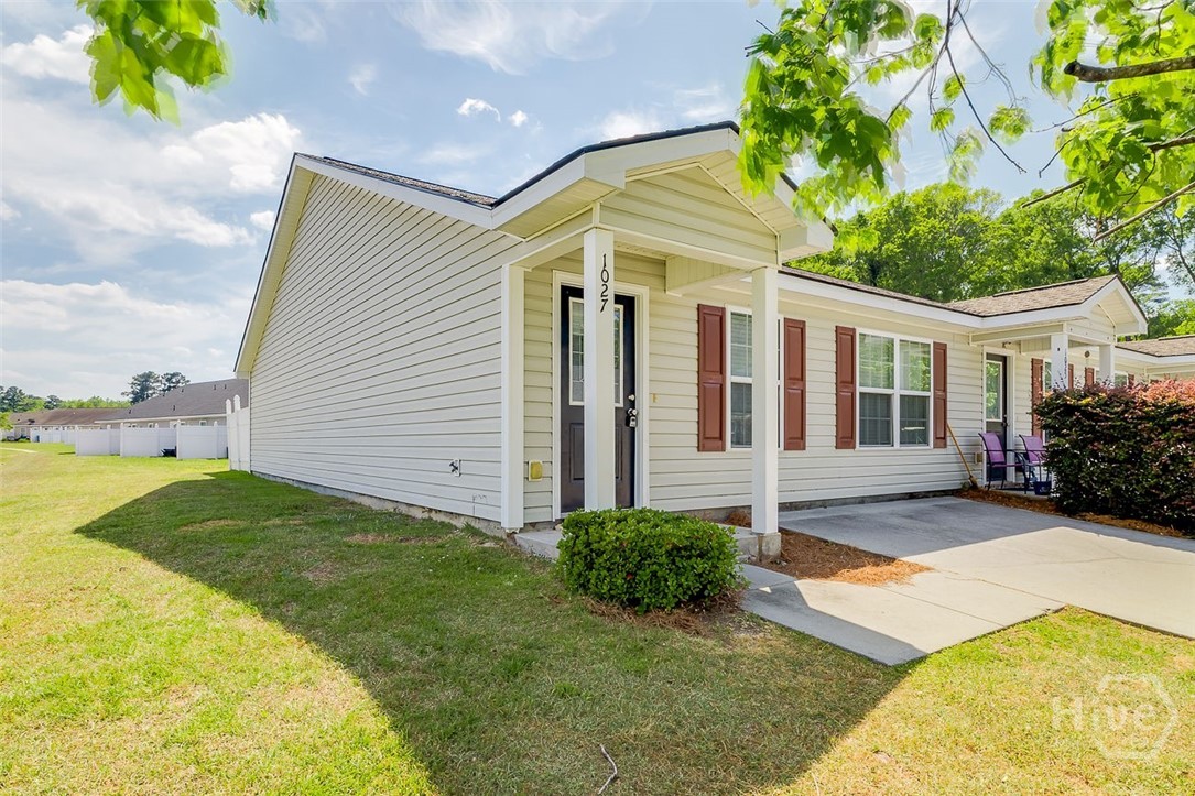 1027 Wadley Circle Rincon, GA 31326 - Photo 3 of 28