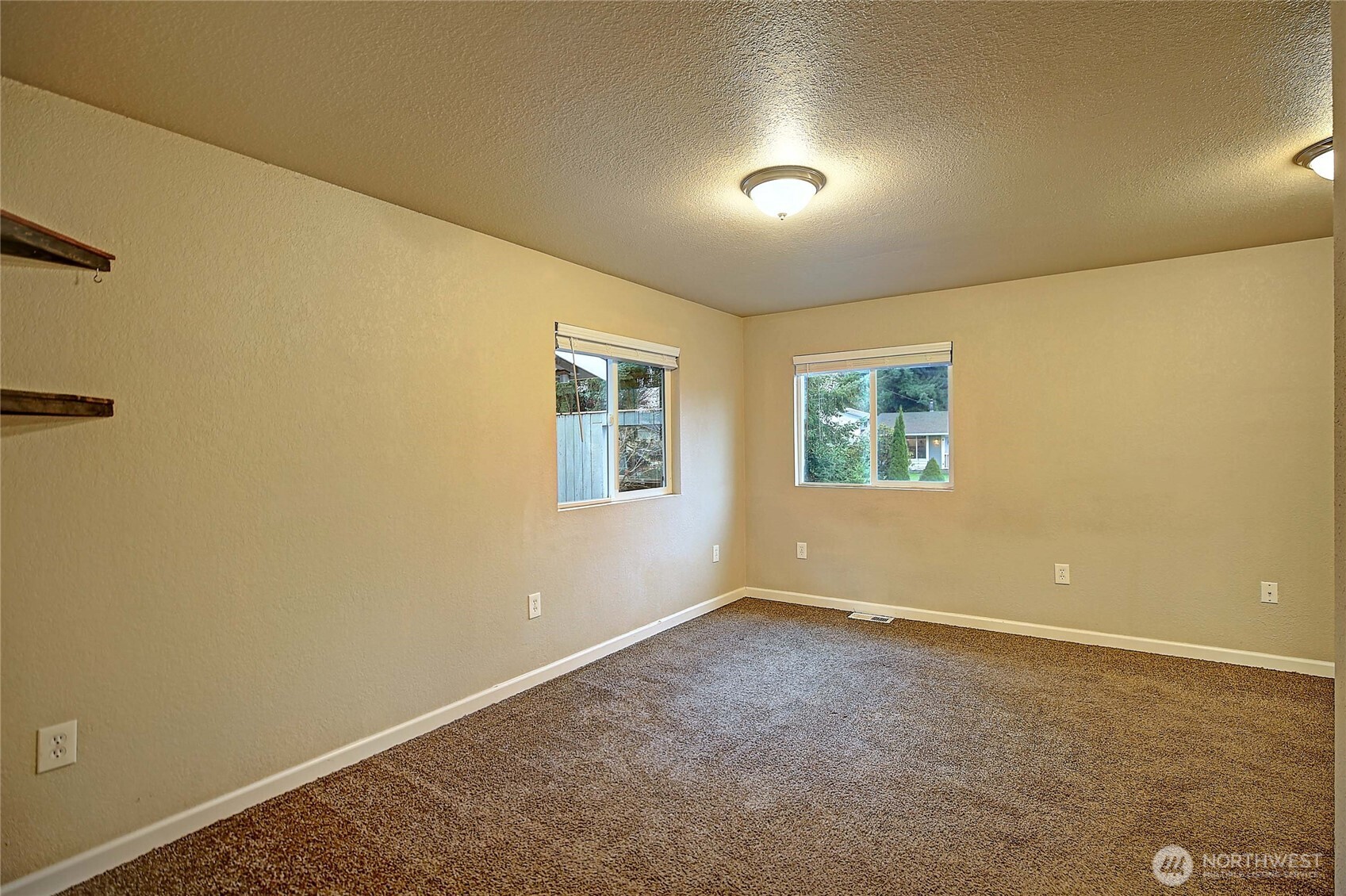 208 West Galena Street Granite Falls, WA 98252 - Photo 14 of 40 a view of an empty room with a window