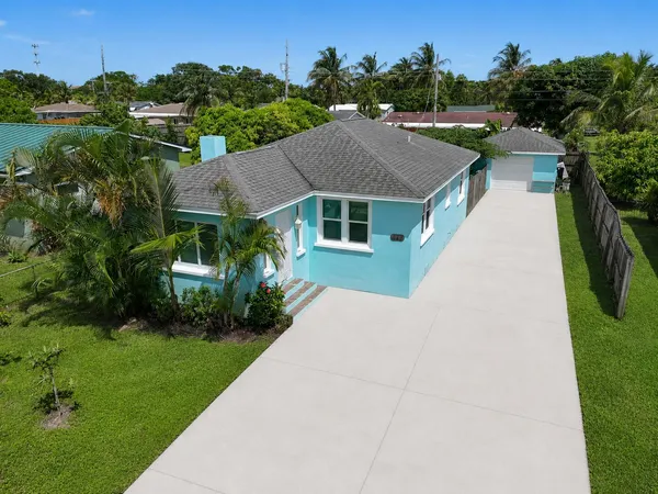 $410,000 | 411 Evergreen Drive, Lake Park, FL 33403