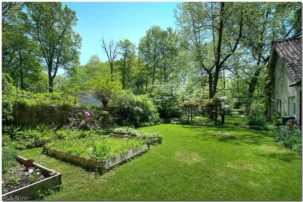 2854 Scarborough Road Cleveland, OH 44118 - Photo 6 of 35 Gallery Image 6