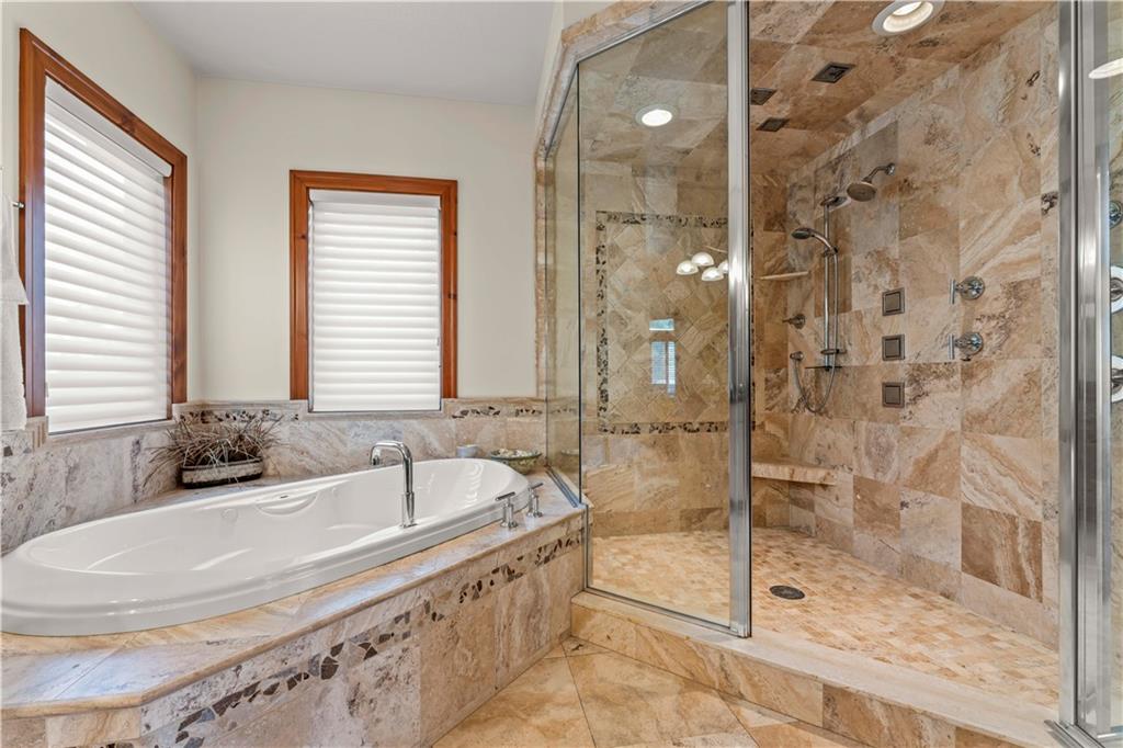 233 McCombs Road Venetia, PA 15367 - Photo 18 of 50 Primary Suite Bath 233 McCombs Road