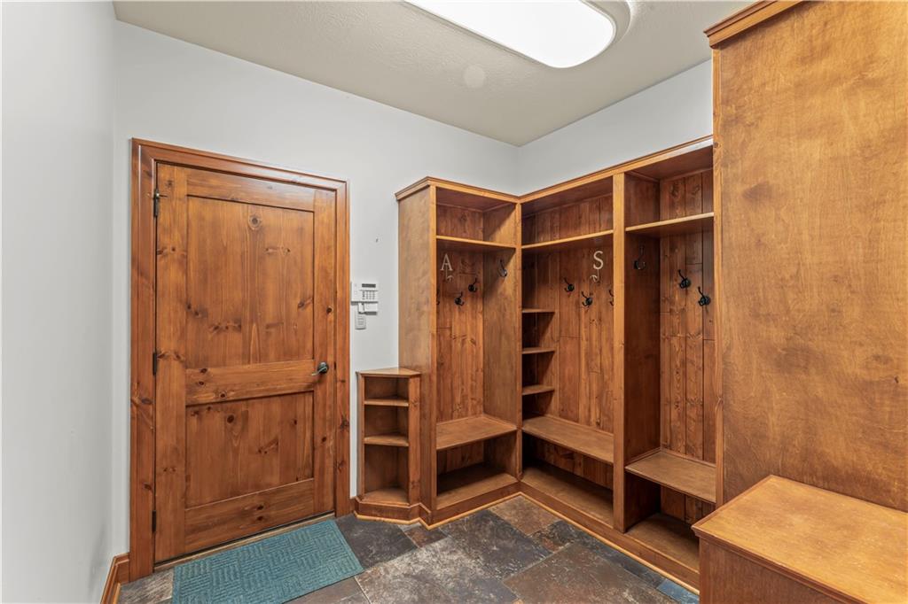 233 McCombs Road Venetia, PA 15367 - Photo 20 of 50 Mud Room 233 McCombs Road