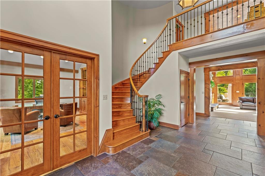 233 McCombs Road Venetia, PA 15367 - Photo 3 of 50 Entry 233 McCombs Road