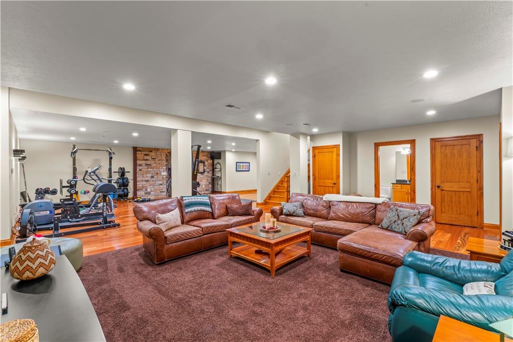 233 McCombs Road Venetia, PA 15367 - Photo 31 of 50 Game Room 233 McCombs Road