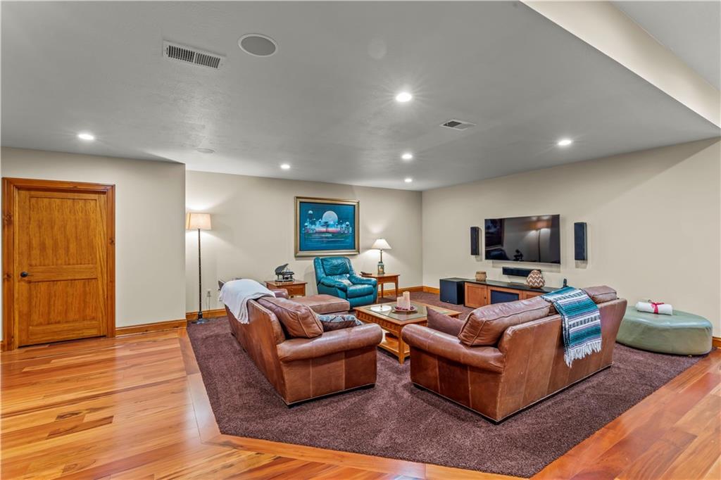 233 McCombs Road Venetia, PA 15367 - Photo 32 of 50 Game Room 233 McCombs Road