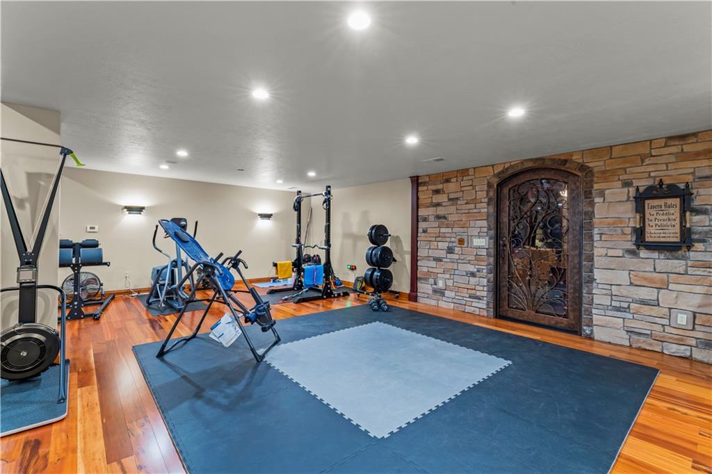 233 McCombs Road Venetia, PA 15367 - Photo 33 of 50 Game Room 233 McCombs Road