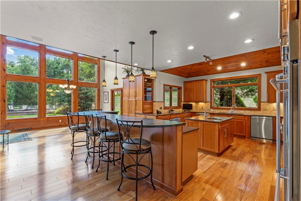 233 McCombs Road Venetia, PA 15367 - Photo 5 of 50 Kitchen 233 McCombs Road