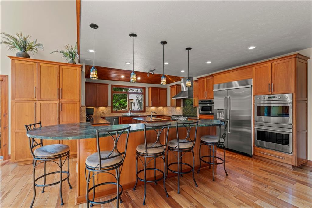 233 McCombs Road Venetia, PA 15367 - Photo 6 of 50 Kitchen 233 McCombs Road