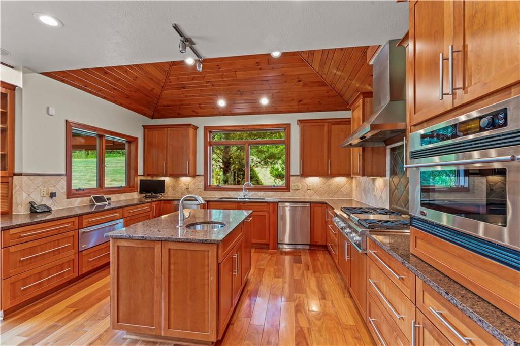 233 McCombs Road Venetia, PA 15367 - Photo 9 of 50 Kitchen 233 McCombs Road