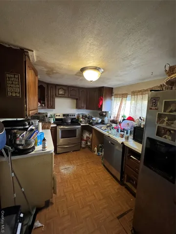 $549,000 | 32 Weed Avenue, Hawthorne, NY 10532