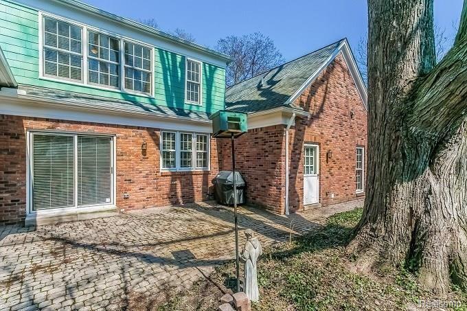 61 Lothrop Road Grosse Pointe, MI 48236 - Photo 50 of 57