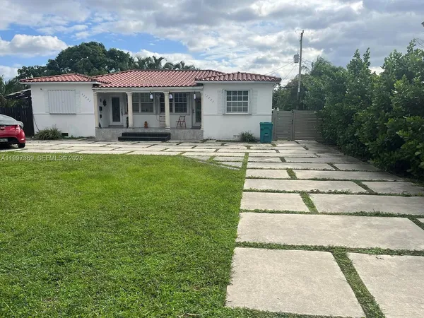 $2,800 | 11221 Northeast 9th Avenue, Biscayne Park, FL 33161