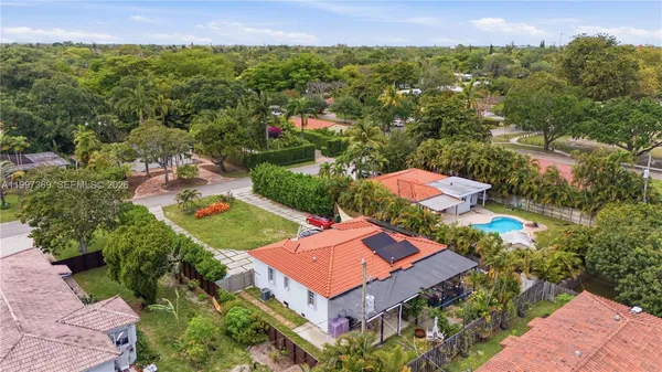 $2,800 | 11221 Northeast 9th Avenue, Biscayne Park, FL 33161