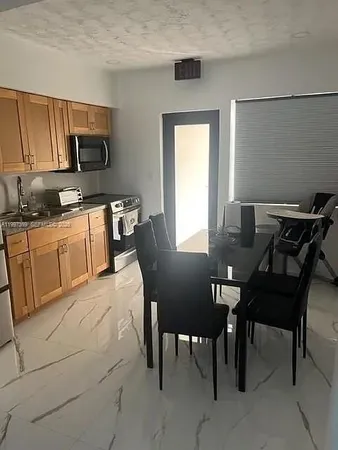 $2,800 | 11221 Northeast 9th Avenue, Biscayne Park, FL 33161