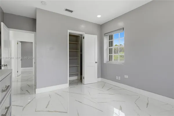 $2,800 | 11221 Northeast 9th Avenue, Biscayne Park, FL 33161