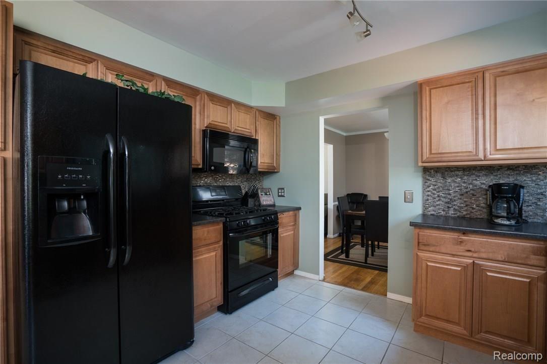 47303 Shelby Road Utica, MI 48317 - Photo 11 of 35 DSC05100-Edit.jpg