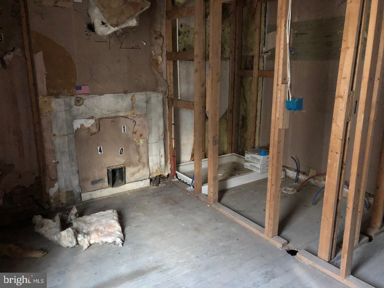 20 North Gilmor Street Baltimore, MD 21223 - Photo 15 of 15 a bathroom with shower and bathtub