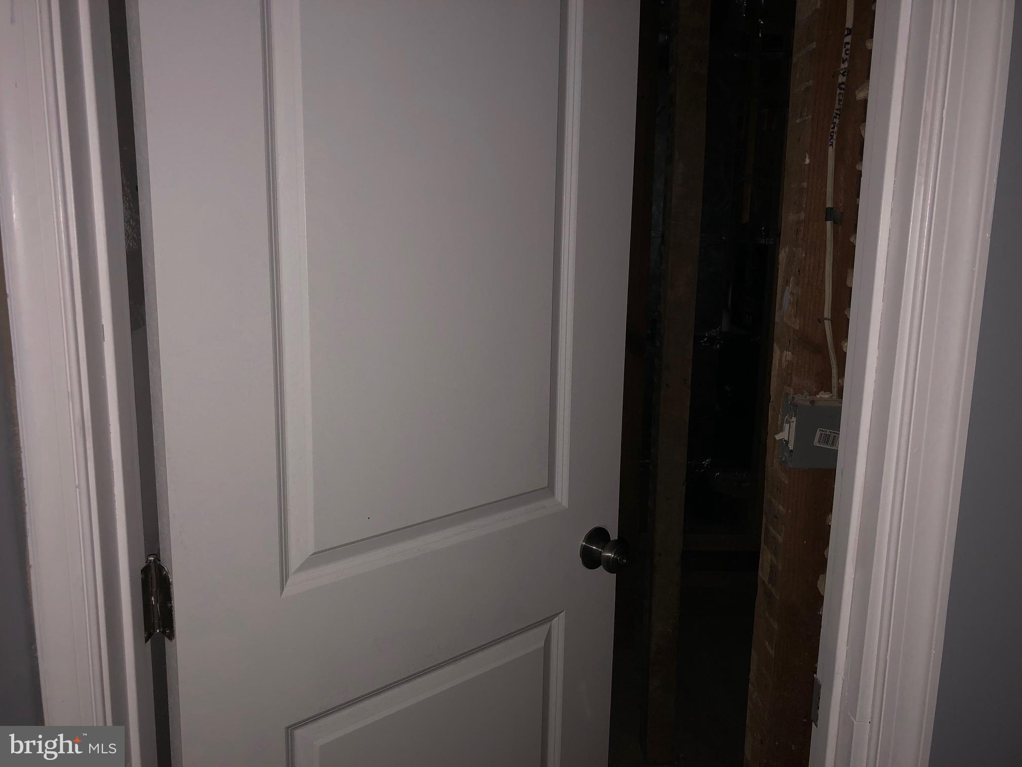 20 North Gilmor Street Baltimore, MD 21223 - Photo 8 of 15 a close view of a closet