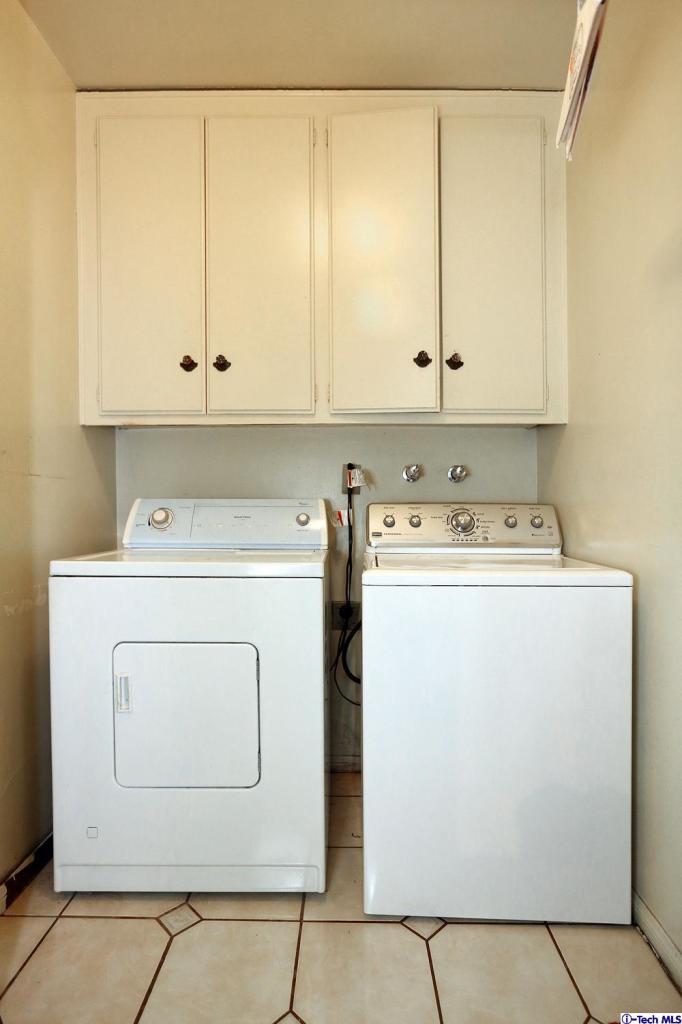 1023 North Old Ranch Road Arcadia, CA 91006 - Photo 17 of 32 a utility room with dryer and washer