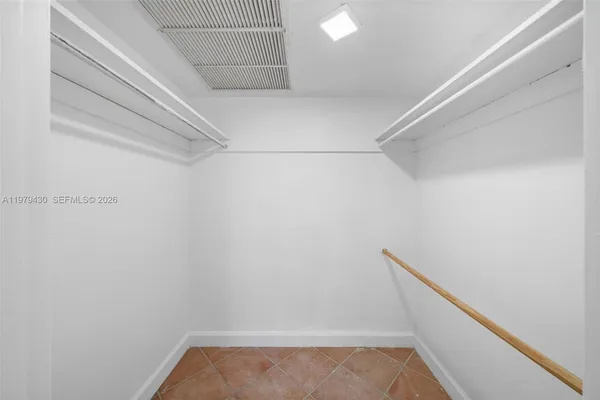 $2,425 | 3301 Northeast 5th Avenue, Unit 1008, Miami, FL 33137