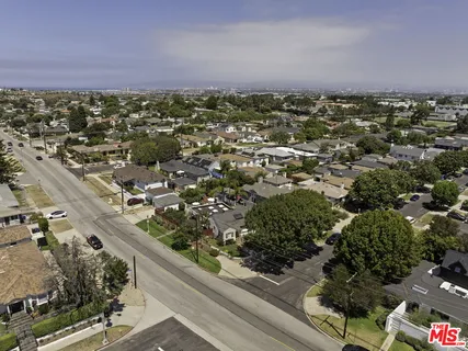 $1,695,000 | 8137 Regis Way, Los Angeles, CA 90045
