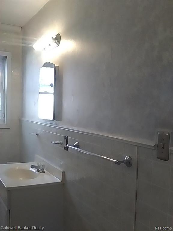 2325 Harriet Street Inkster, MI 48141 - Photo 10 of 19