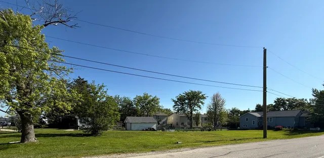 a view of a outdoor space