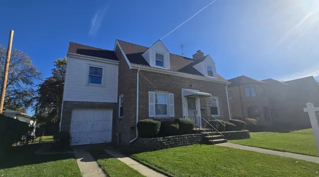 $399,999 | 8341 North Osceola Avenue, Niles, IL 60714