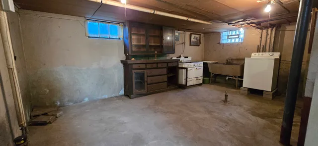 $399,999 | 8341 North Osceola Avenue, Niles, IL 60714