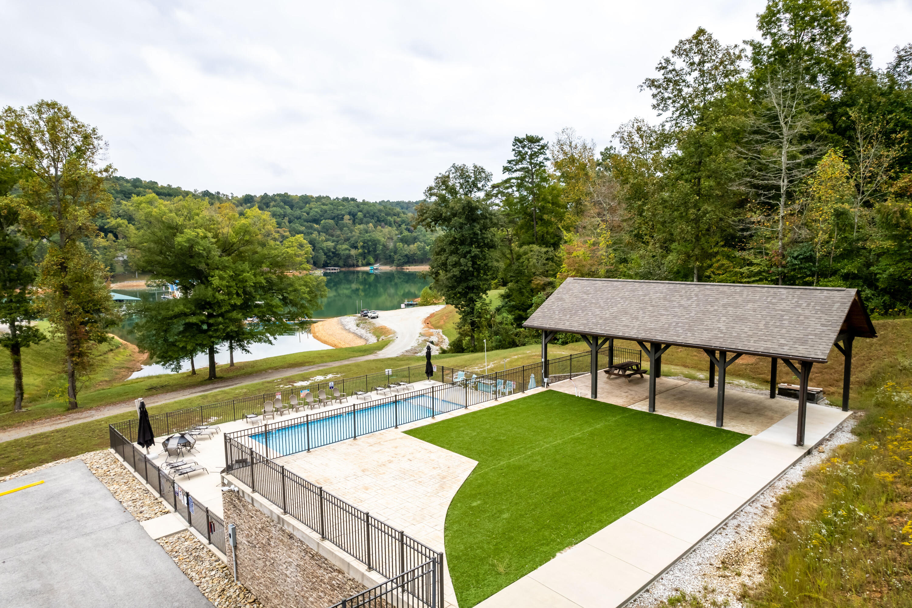 2 South Rivers Lane, Unit 586 La Follette, TN 37766 - Photo 7 of 23 sunset cove-6